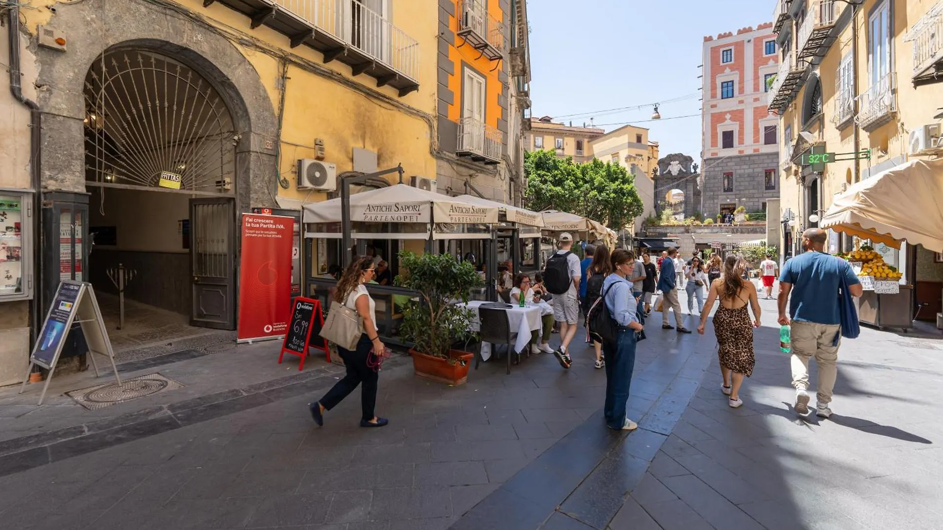 Appartamento Aristocrat Chiaia Bridge Napoli Italia